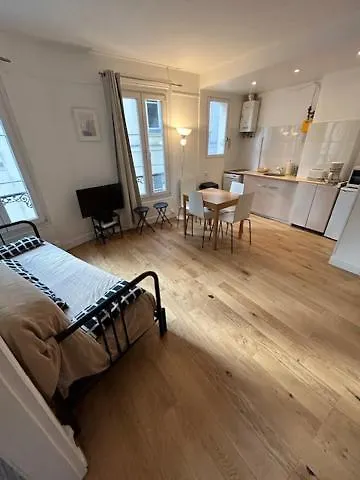 Sacre Coeur Montmartre Et Tour Eiffel, 8 People, Apartament *
