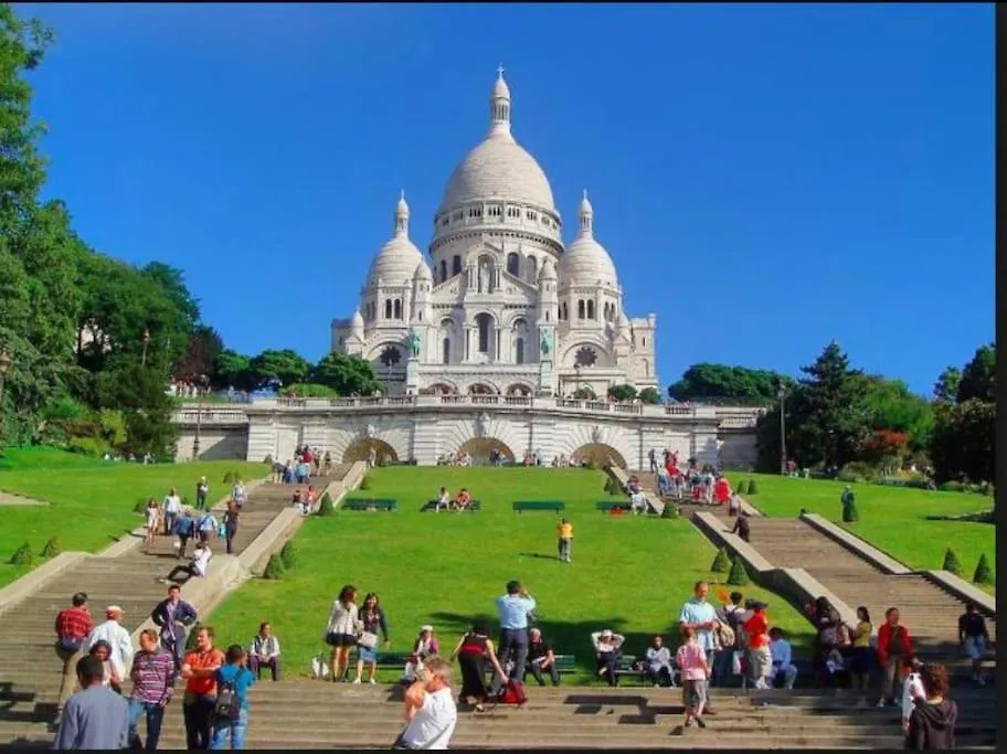 Sacre Coeur Montmartre Et Tour Eiffel, 8 People, * パリ